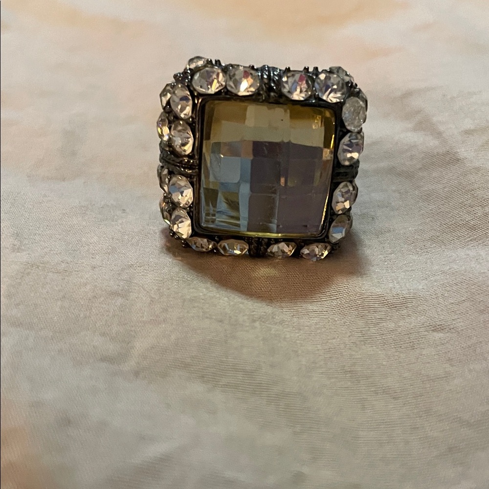 Elegant Silver/Black Rhinestone  Ring